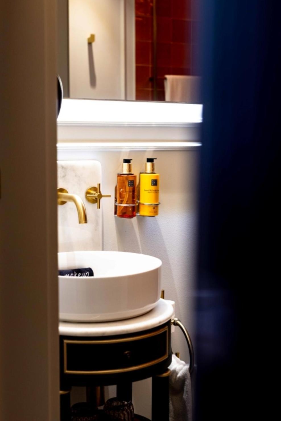 King Suite Spa Bath